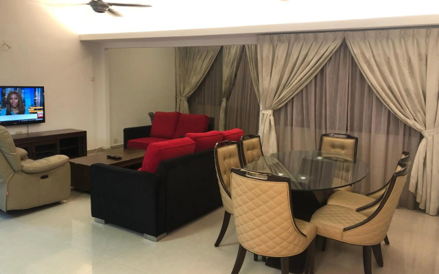 Beach Resort 19 Home Stay Batu Ferringhi – Guest Rooms – Batu Ferringhi