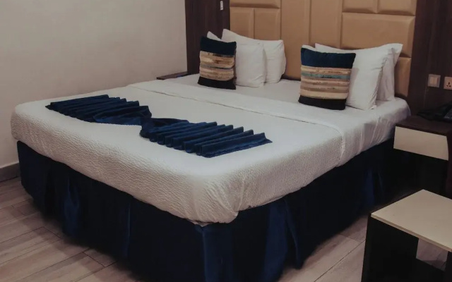 Villa Toscana Hotel Asaba