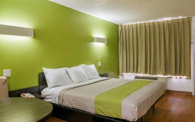 Motel 6 Harvey LA