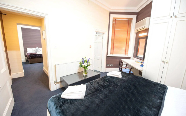 159 Knightsbridge