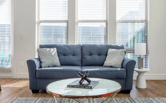 Dallas Executive 1BD 1BA Apartment