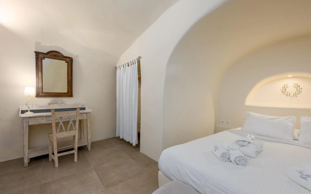 Oia Mare Villas