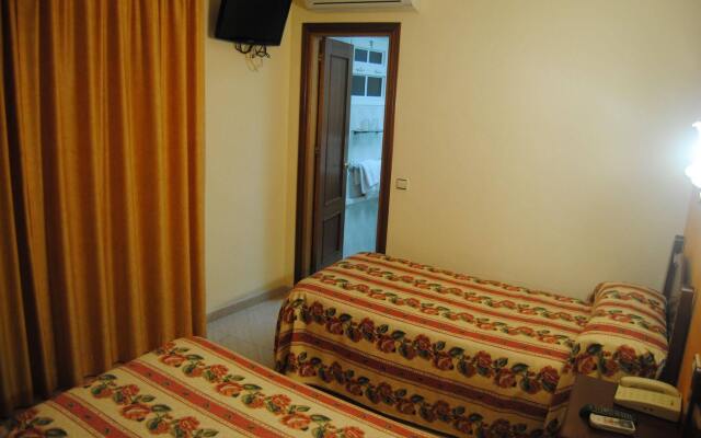 Hostal Italia