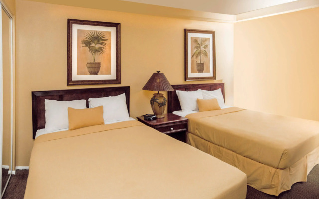 Parc Corniche Condominium Suite Hotel