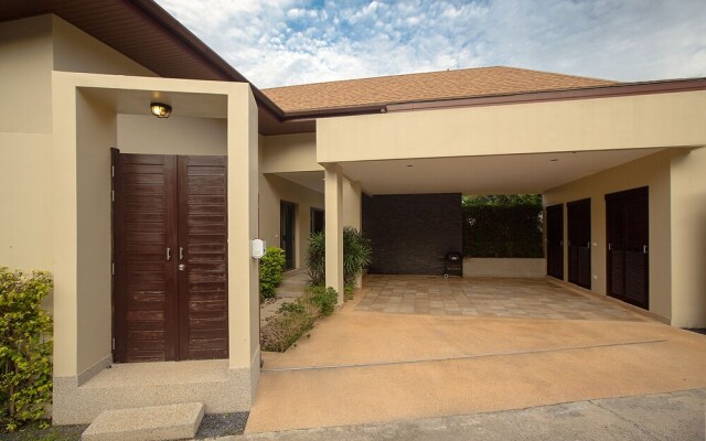 Nai Harn Pool Villa - Villa Berry