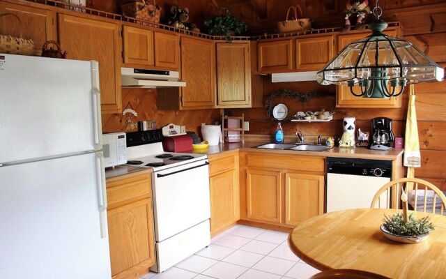 Honey Tree - Studio Cabin