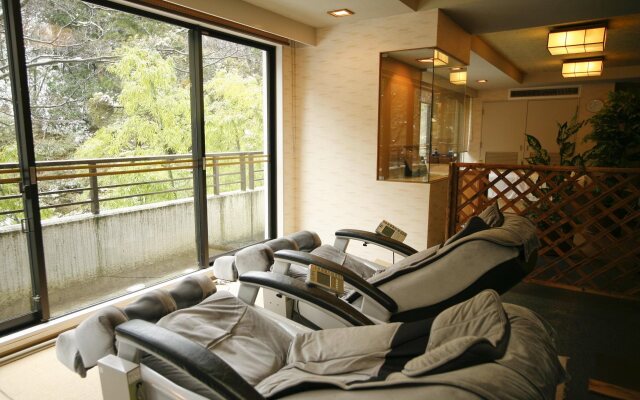 Royal Hotel YAMANAKA ONSEN KAJIKASO