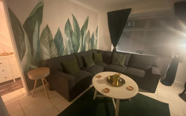 Charming 3-bed House Near Central Manchester