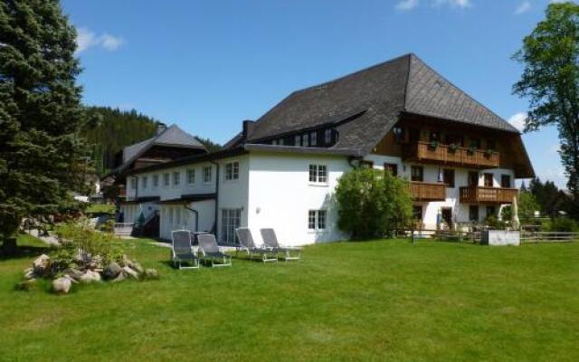 Hermeshof und Biohaus