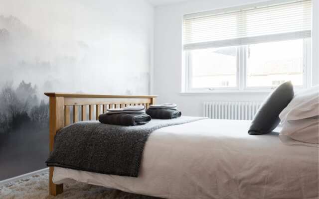 The Jericho Escape - Comfortable & Modern 4BDR in Jericho