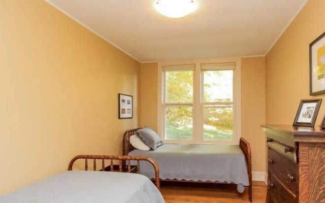 The Swallow - Three Bedroom Villa, Sleeps 7