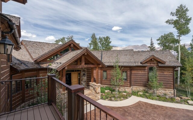 THE Pinnacle by Exceptional Stays