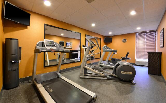 Holiday Inn Express Crestwood by IHG
