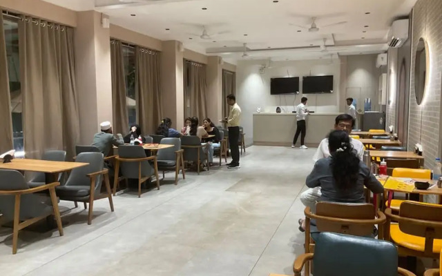 Hotel Govind Regency