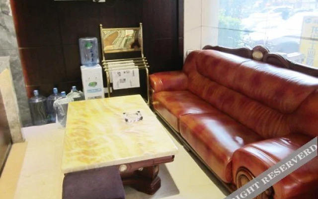 香水艺术酒店(深圳龙华地铁站店)
