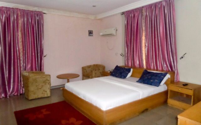 Junbic Apartment and Suites