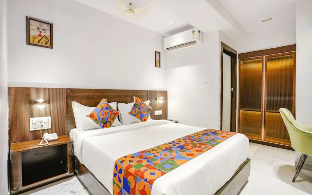 Fabhotel Peralz