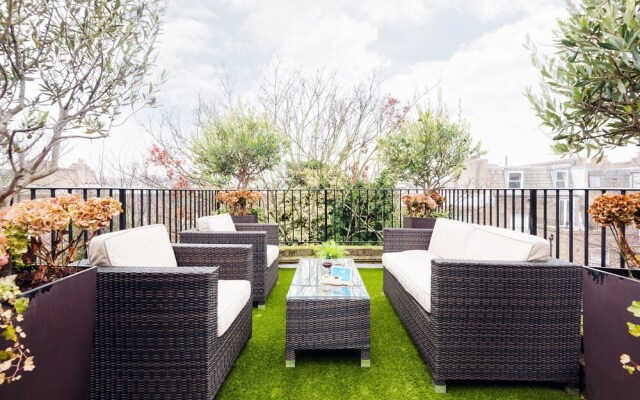 The Kempsford Gardens Nest - AG01