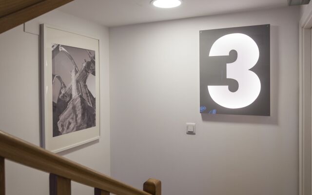 Contemporary by Apartments Alfama