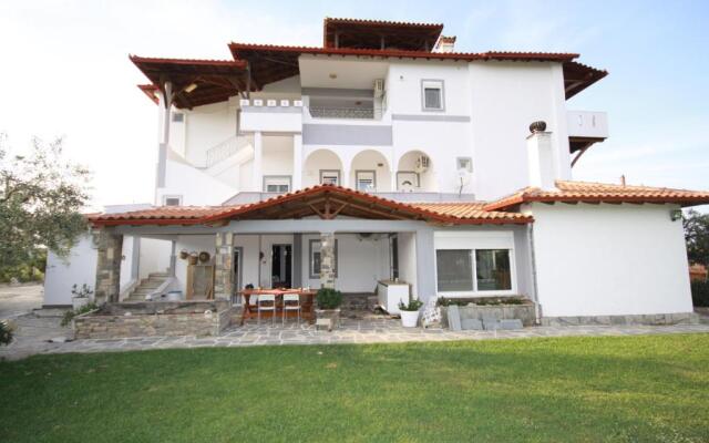 Zephyros Family Apartments 2