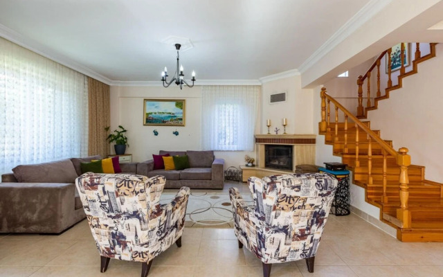 Villa With Garden Surrounded by Nature in Sapanca