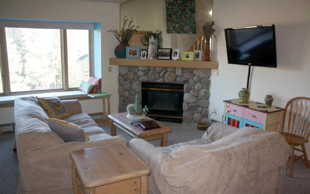 Tyra II Chalet by RedAwning