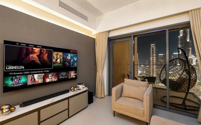 Panoramic Burj Khalifa View by Propigo