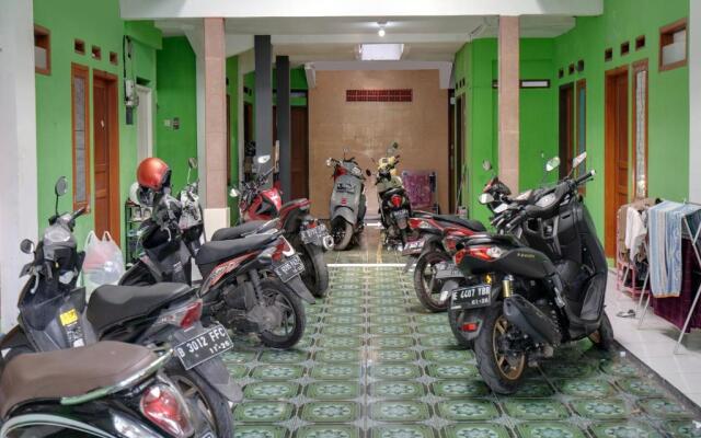 SPOT ON 91775 Pondok 14 Syariah