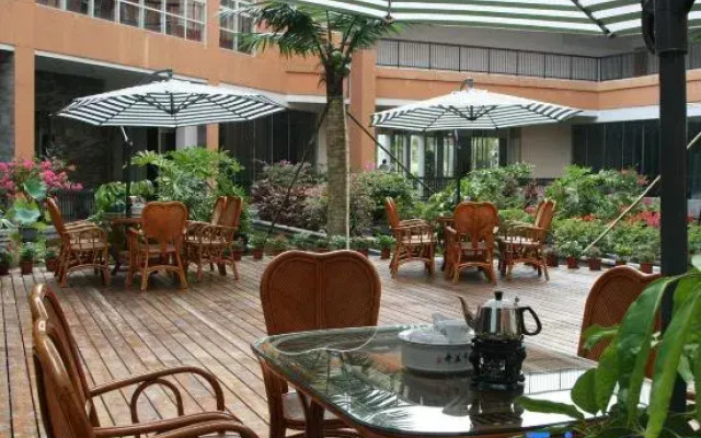 The University Town International Hotel