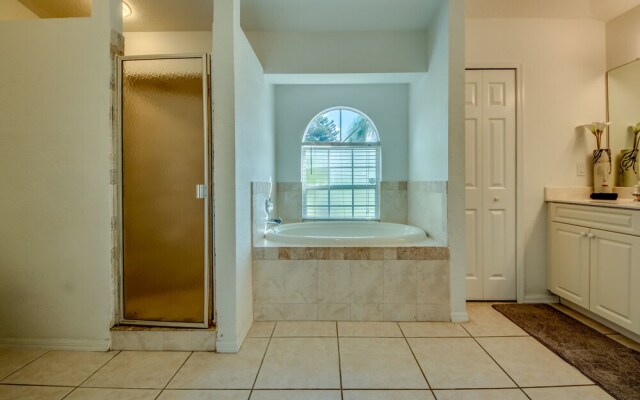 Villazo Ann - Roelens Vacations