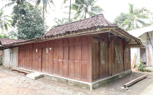 Homestay Mbah Parni