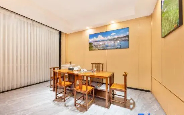 Yunshang Siji Home Inn (Chaozhou Ancient City Chaoren Park )