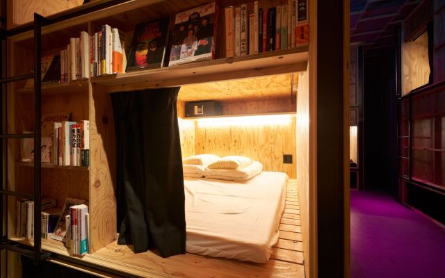 Book & Bed Tokyo Shinjuku - Hostel