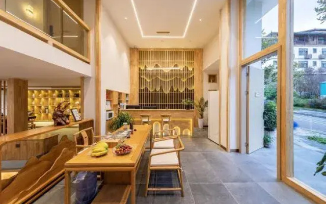 Qianhuan·evelyn·Wangshan Light Luxury Pool Homestay (Libo Xiaoqikong East Gate)