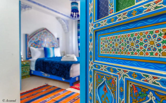 Puerta Azul