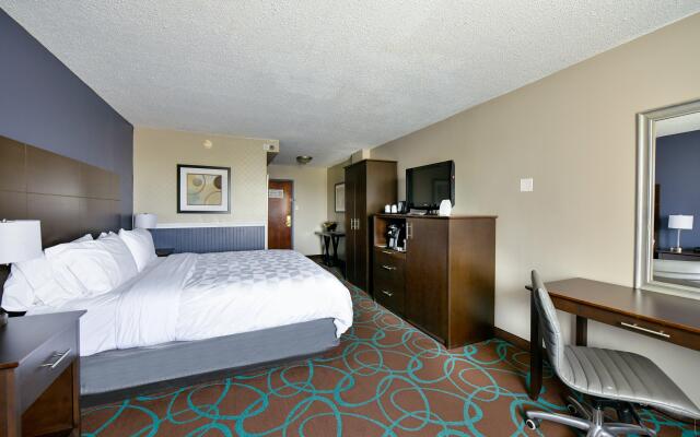 Holiday Inn Niagara Falls State Park Entry by IHG