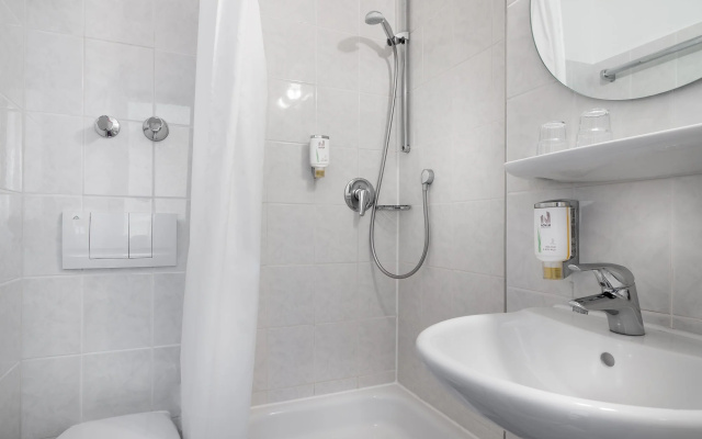 Hotel Leonet