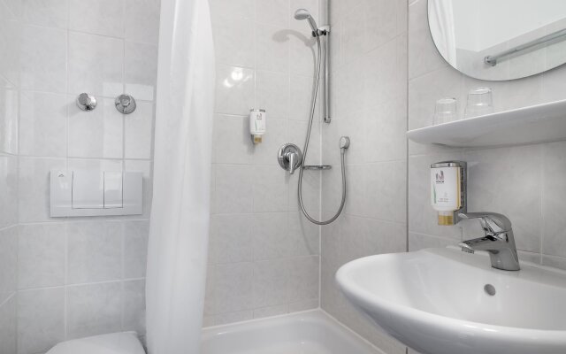 Hotel Leonet