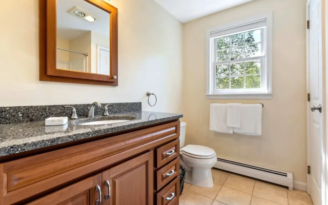 Maine Adventure 3BR Oasis Awaits!