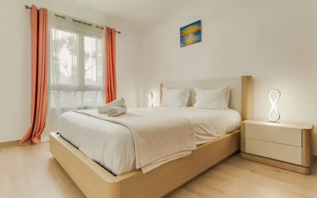 Steven Apartment by HRM