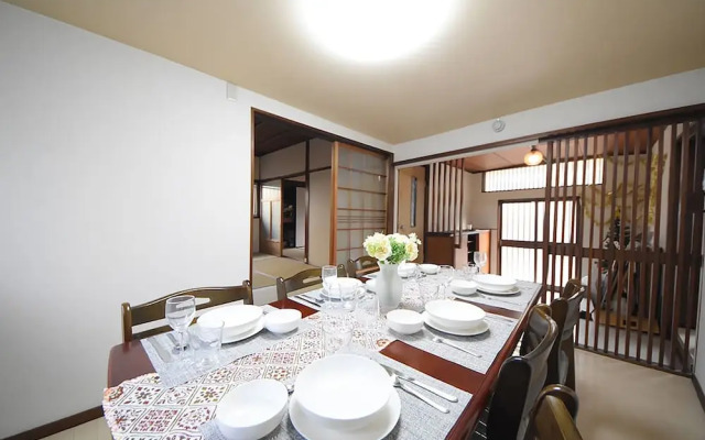 Tarbo's House Nishikitsuji : Free Parking, Pet OK