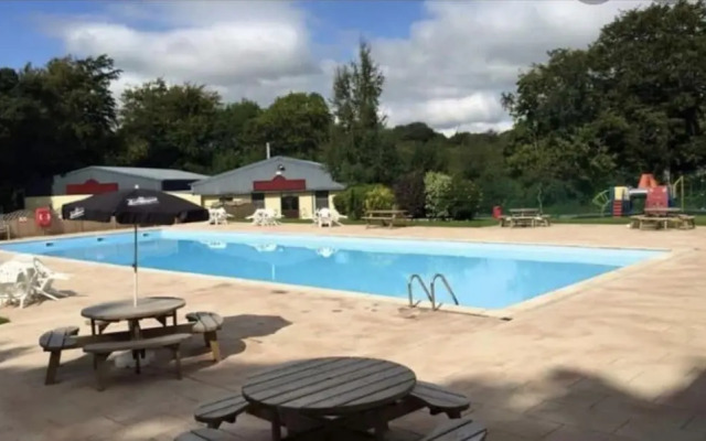 Inviting 2-bed Chalet in Caernarfon