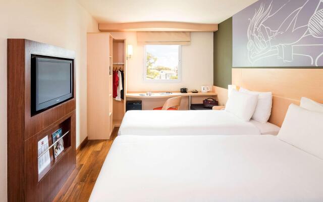 ibis Vientiane Nam Phu