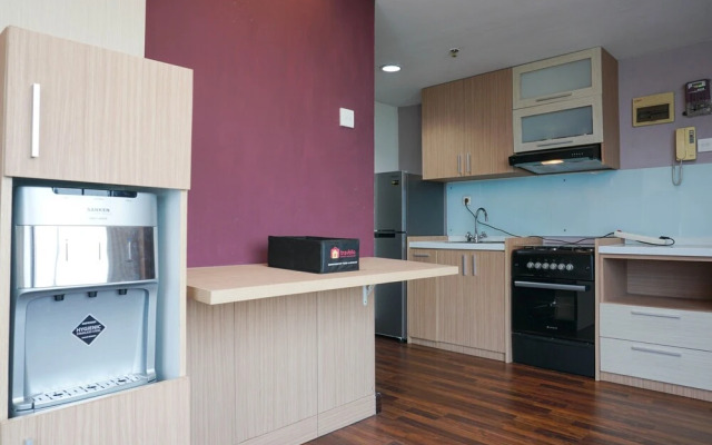 Cozy Living 1BR Tamansari The Hive Apartment
