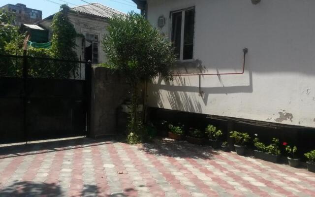 Medeya's House