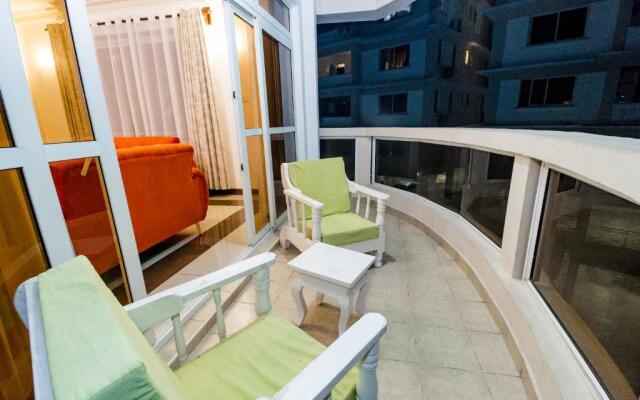 Lovely 4 Bedroom Sea View Apartment With Pool And Beach Access