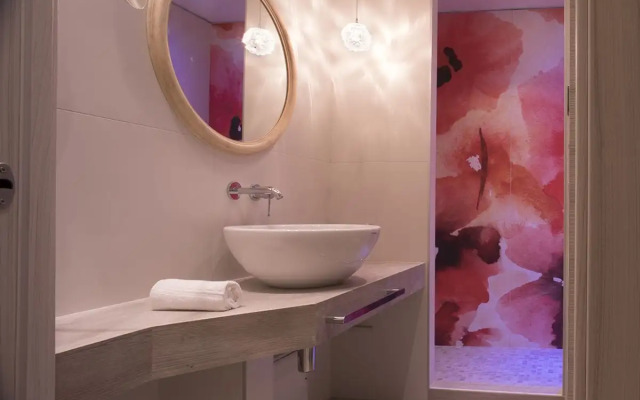 The Green Park Hotel