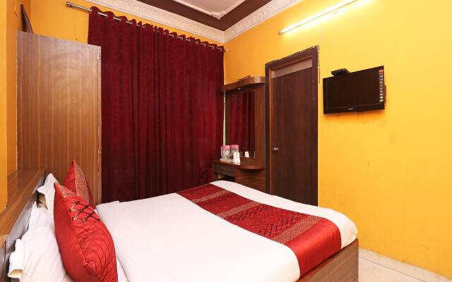 OYO 11637 Hotel Novelty