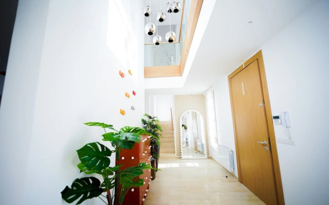 Villa Hermes Seaside and Luxurious