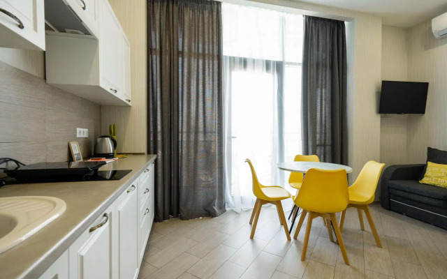 Apartment Sea Breeze on Belorusskaya Street